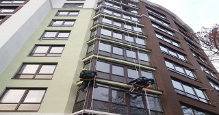 Установка крыши на балкон Белая Калитва цена от 1019 руб. м/2.